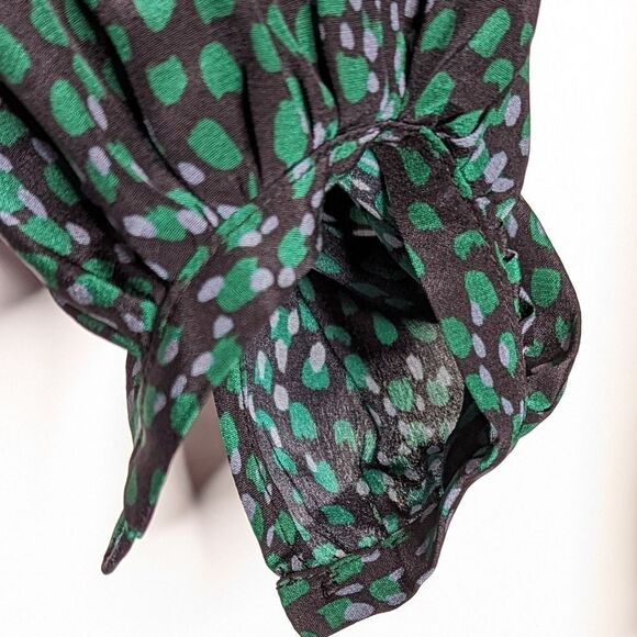 Tucker The Classic Blouse Emerald Spots in Silk Crepe de Chine - Picture 6 of 10